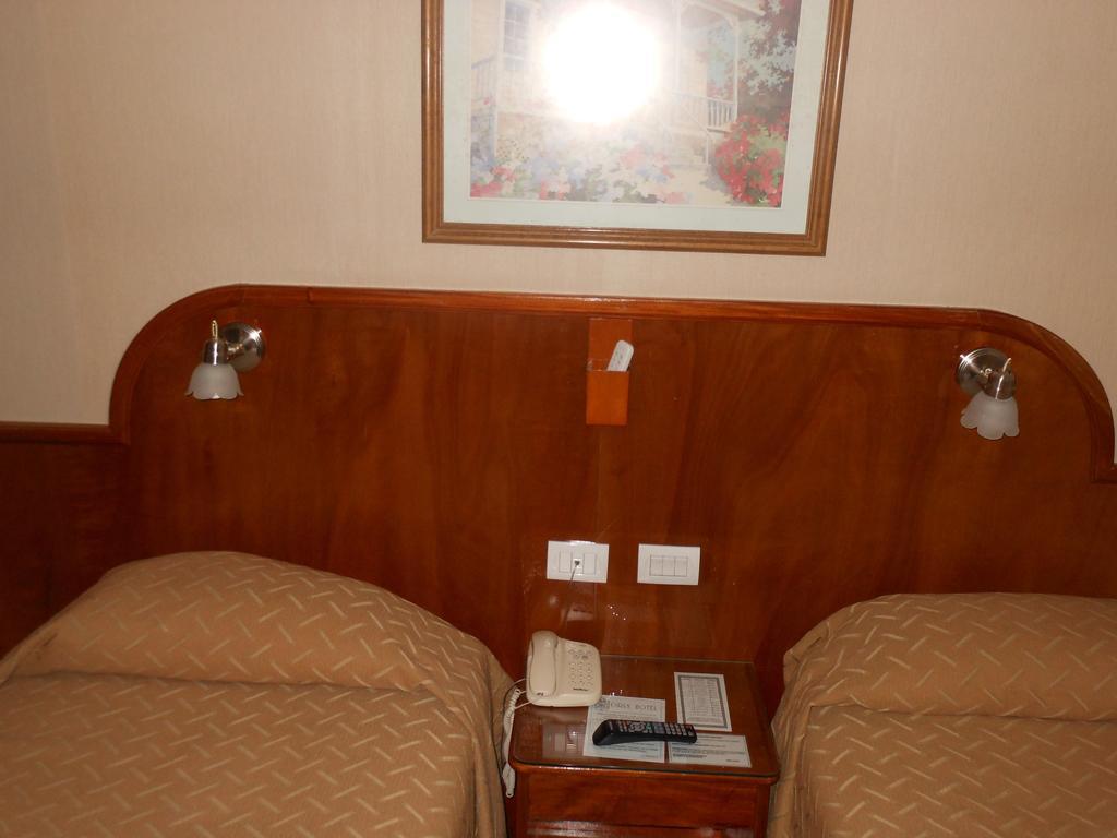 Hotel Orly Corrientes Quarto foto